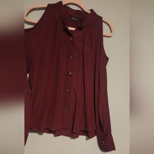 Off the shoulders button up blouse